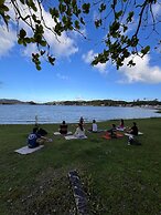 Island Vibe Nomads - Adventure Hostels