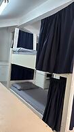 Island Vibe Nomads - Adventure Hostels