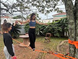 Island Vibe Nomads - Adventure Hostels