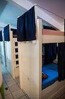 Island Vibe Nomads - Adventure Hostels & Coworking