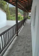 POUSADA TANI COM AR E PISCINA em MARESIAS