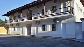 POUSADA TANI COM AR E PISCINA em MARESIAS