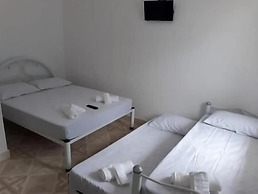 POUSADA TANI COM AR E PISCINA em MARESIAS