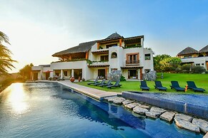 Casa Don Luis Luxury beachfront house