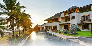 Casa Don Luis Luxury beachfront house