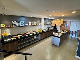 Flórida Mall & Suites