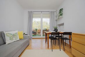 Darwina Apartment 2 Balconies by Renters