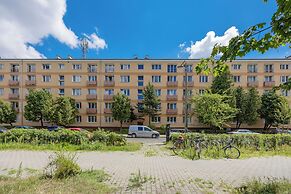 Darwina Apartment 2 Balconies by Renters