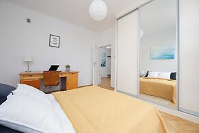 Darwina Apartment 2 Balconies by Renters