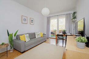 Darwina Apartment 2 Balconies by Renters