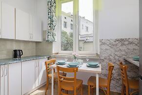 Family Apartment in Cracow by Renters
