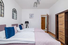Family Apartment in Cracow by Renters
