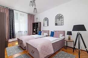 Family Apartment in Cracow by Renters