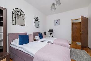 Family Apartment in Cracow by Renters