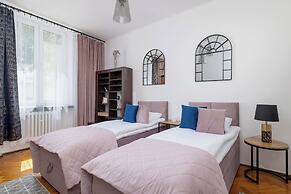 Family Apartment in Cracow by Renters