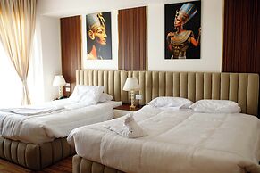 Pyramids sunshine inn