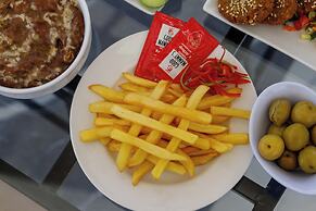 Pyramids sunshine inn