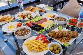 Pyramids sunshine inn