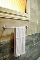 Pyramids sunshine inn