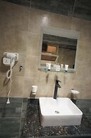 Pyramids sunshine inn