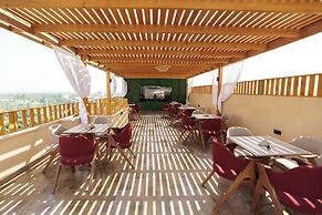 Pyramids sunshine inn