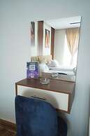 Pyramids sunshine inn