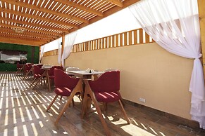 Pyramids sunshine inn