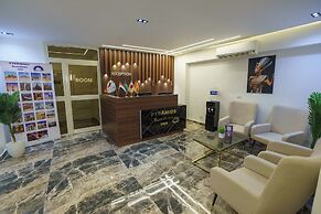 Pyramids sunshine inn