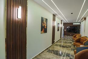 Pyramids sunshine inn