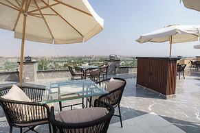 Pyramids sunshine inn