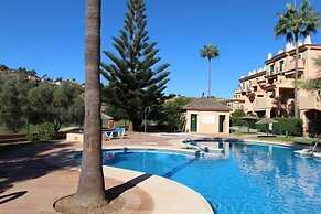 La Duquesa Place in the sun