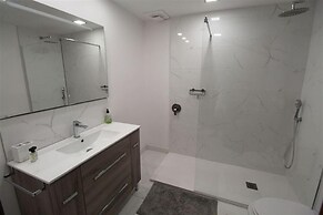 La Duquesa Place in the sun