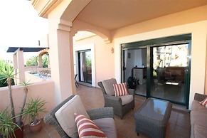 La Duquesa Place in the sun