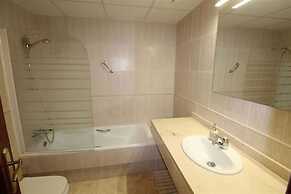 La Duquesa Place in the sun