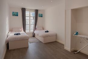 2br-sleeps5-citycentre-ws98