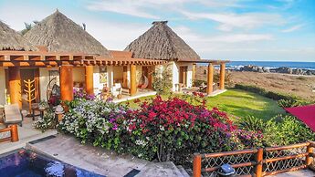 Ixtapa Oasis Beach front Family House