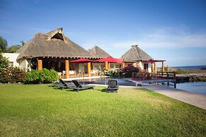 Ixtapa Oasis Beach front Family House