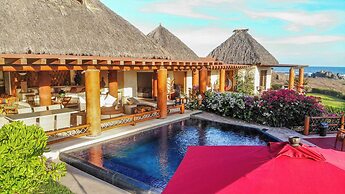 Ixtapa Oasis Beach front Family House