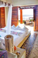 Ixtapa Oasis Beach front Family House