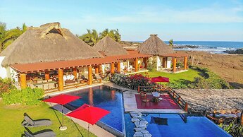 Ixtapa Oasis Beach front Family House