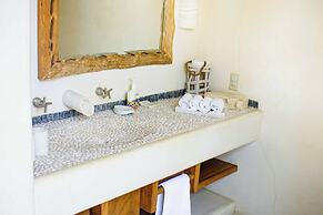 Ixtapa Oasis Beach front Family House