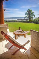 Ixtapa Oasis Beach front Family House