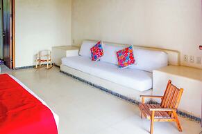 Ixtapa Oasis Beach front Family House