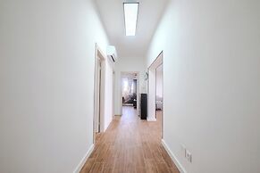 Luxury apt Near Beach w big Terrace and sea View