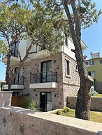 Folia Cunda By Leone