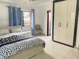 Serenity Retreat in Ashongman Estate