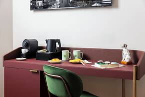 Adoro Hotel