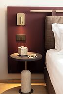 Adoro Hotel
