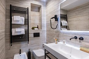 Adoro Hotel