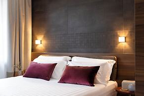 Adoro Hotel